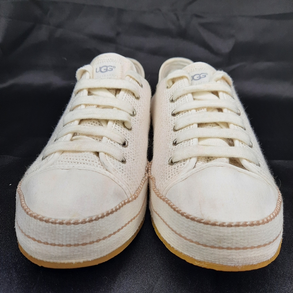UGG CLAUDI Lace up Sneaker White 9 - Picture 2 of 7
